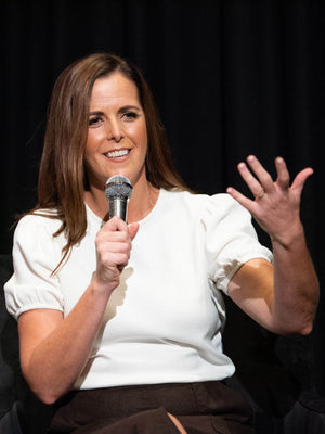 Stephanie Thompson, host of The Lowdown with Bravemumma podcast features our founder Lauren Fleming in her episode "A Better Way to Support Your Pelvic Health: Lauren Fleming's Journey with Prolapse and Hem Support Wear"