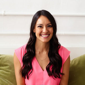 Dr. Sara Reardon, The Vagina Whisperer, heloing women's pelvic floors at every age and stage.